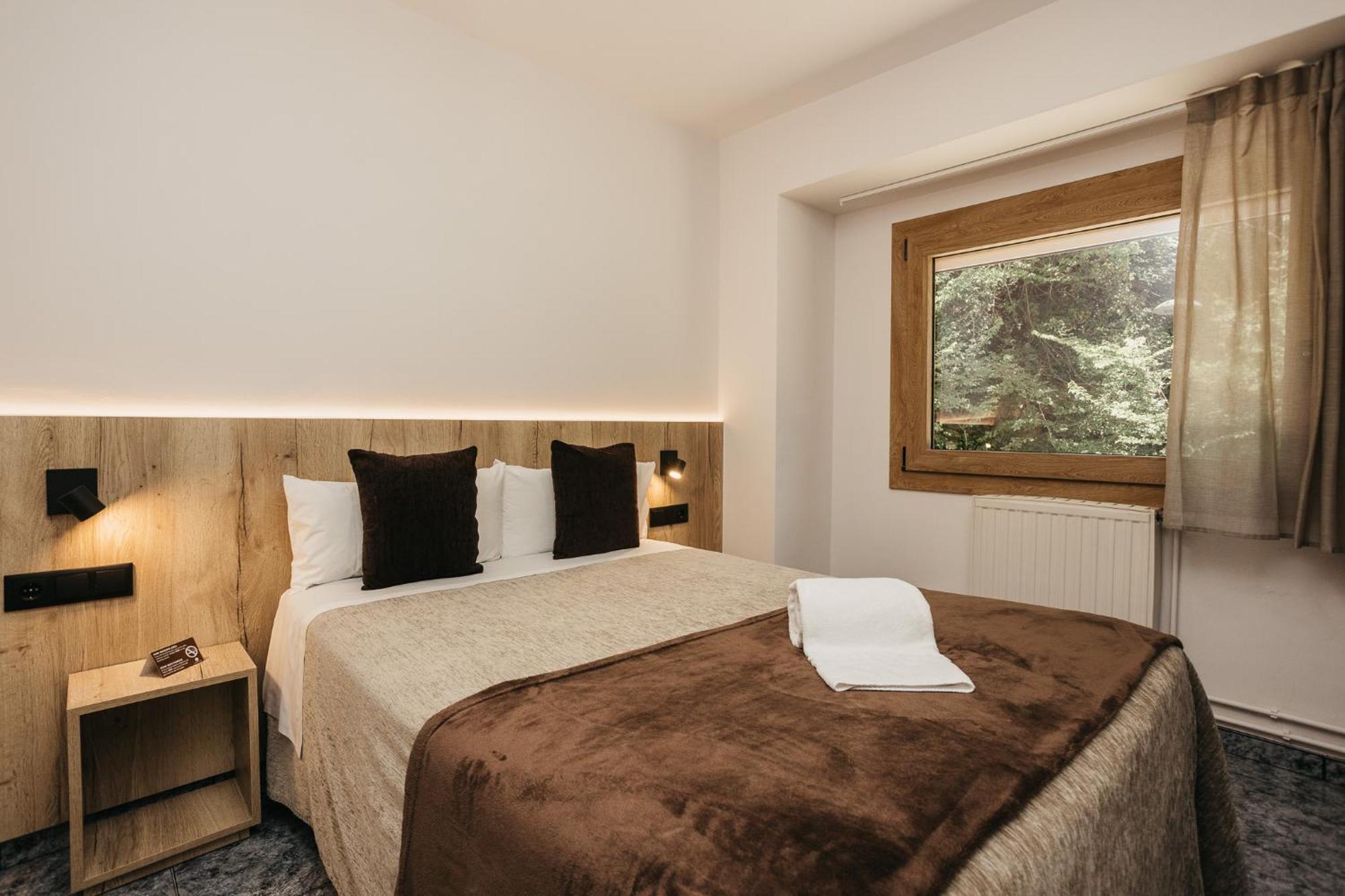 La Trobada Hotel Sport Ripoll Eksteriør billede