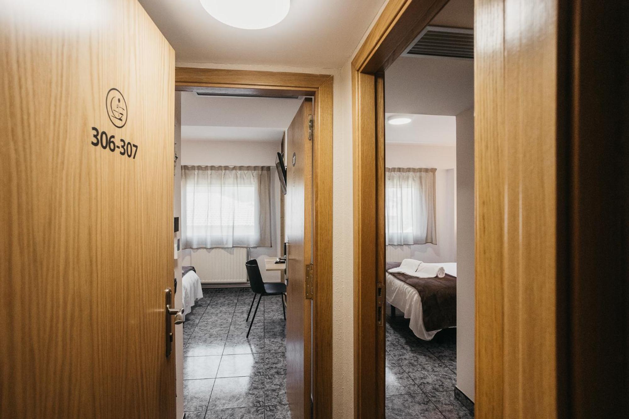 La Trobada Hotel Sport Ripoll Eksteriør billede