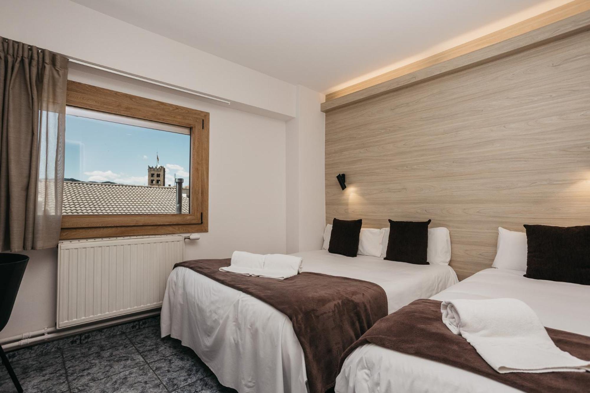 La Trobada Hotel Sport Ripoll Eksteriør billede