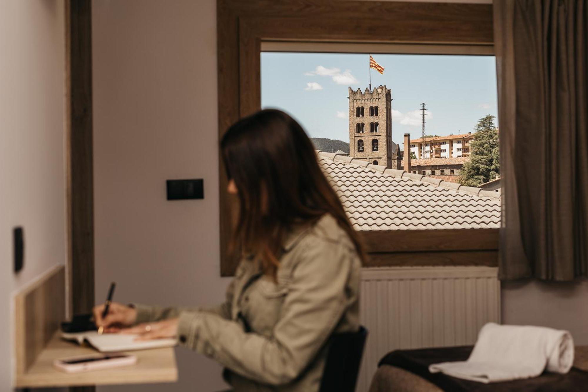 La Trobada Hotel Sport Ripoll Eksteriør billede