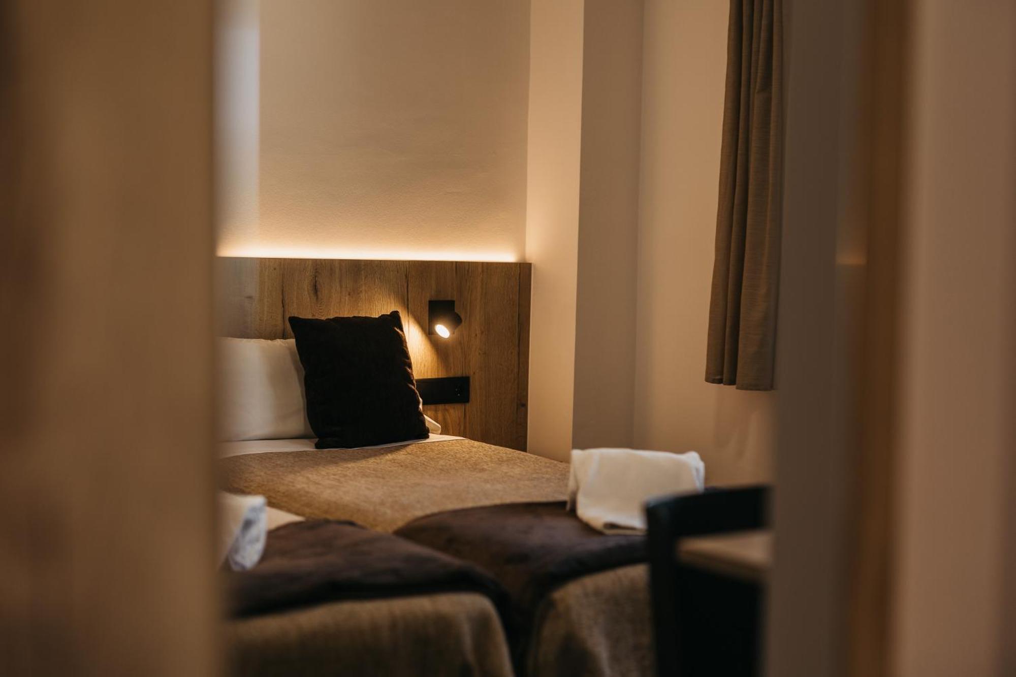 La Trobada Hotel Sport Ripoll Eksteriør billede